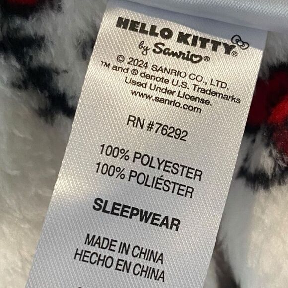 Hello Kitty “Poses All Over” Fuzzy Soft Touch Pajama Pants Womens size X-Large - Picture 11 of 12